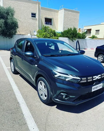 Dacia Sandero noire