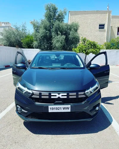Dacia Sandero noire