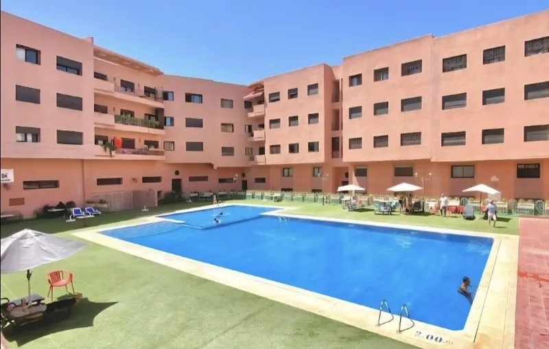 piscine exterieure accessible tous les jours sauf les lundis